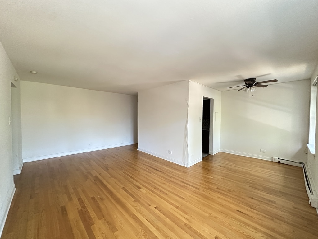 Building Photo - 3710 N Pine Grove Ave