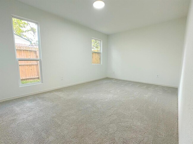 Building Photo - 17809 Cluster Ct
