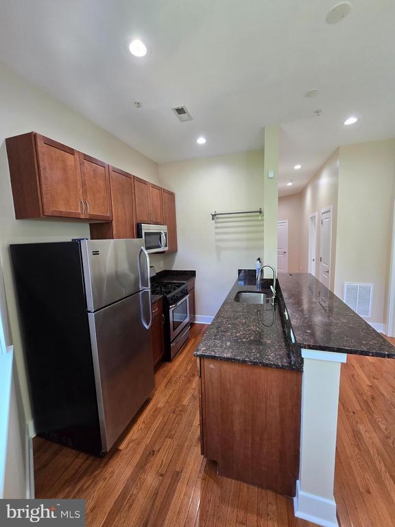 Building Photo - 1352 Longfellow St NW