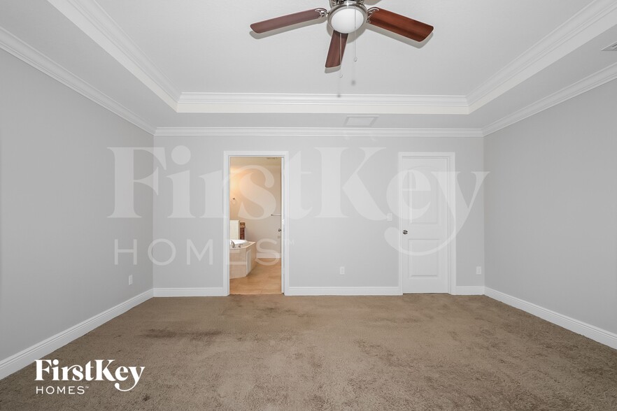 Building Photo - 2365 SW Webster Ln