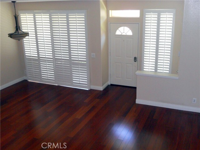 Building Photo - 1121 S Positano Ave