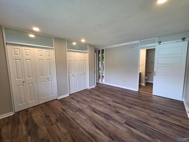 Building Photo - 1209 Governors Dr SE