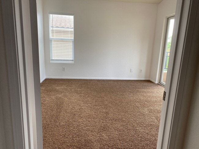 Primary Photo - 2 Bedroom 2 Bath Condo in Chula Vista - $2...