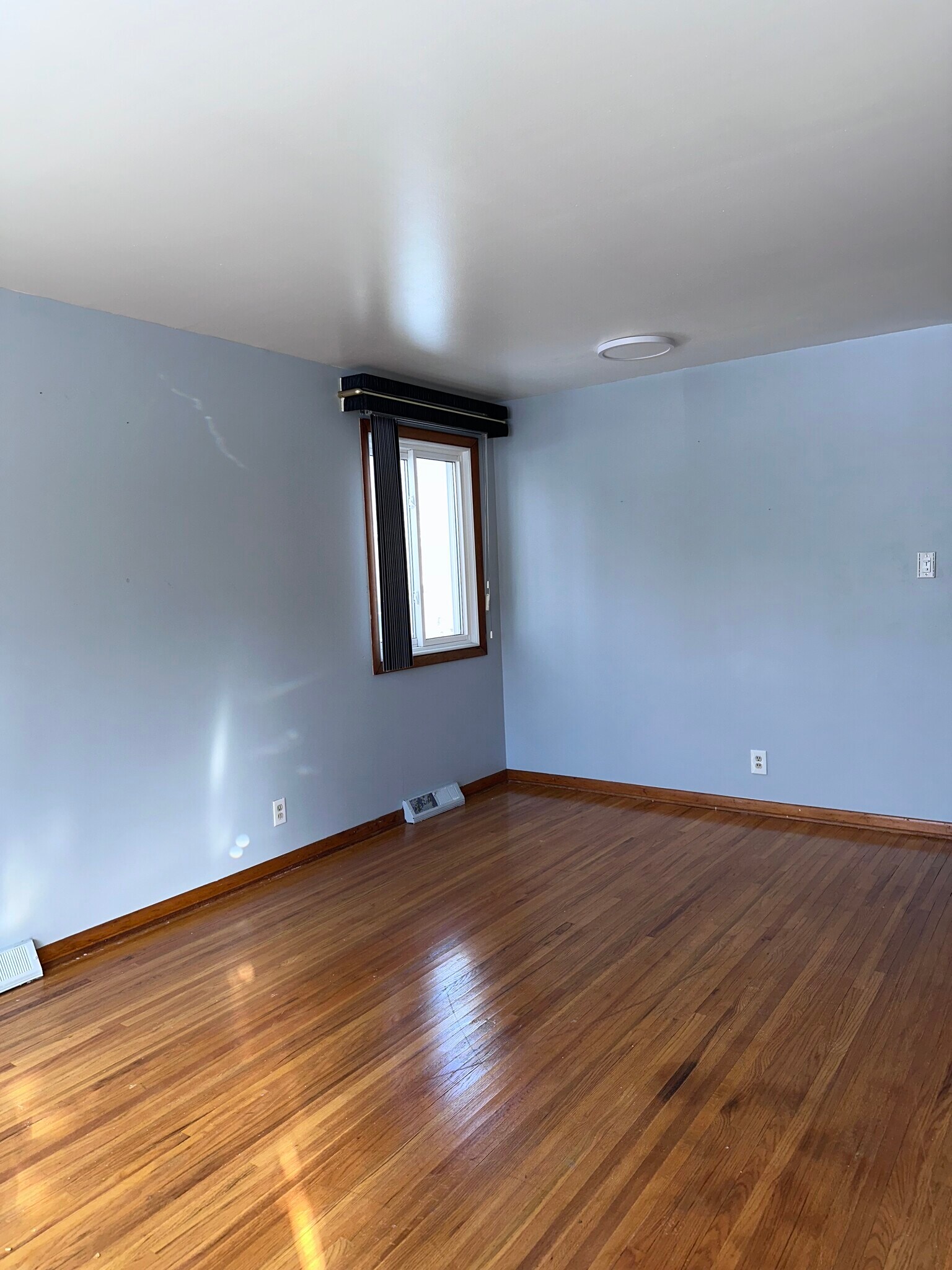 Building Photo - 47 Awood Pl