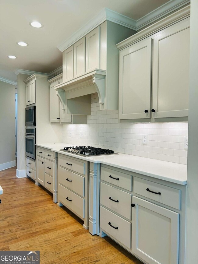 Building Photo - 16 Anchor Ct