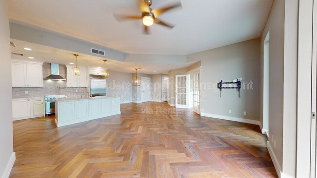 Building Photo - 1431 Riverplace Blvd