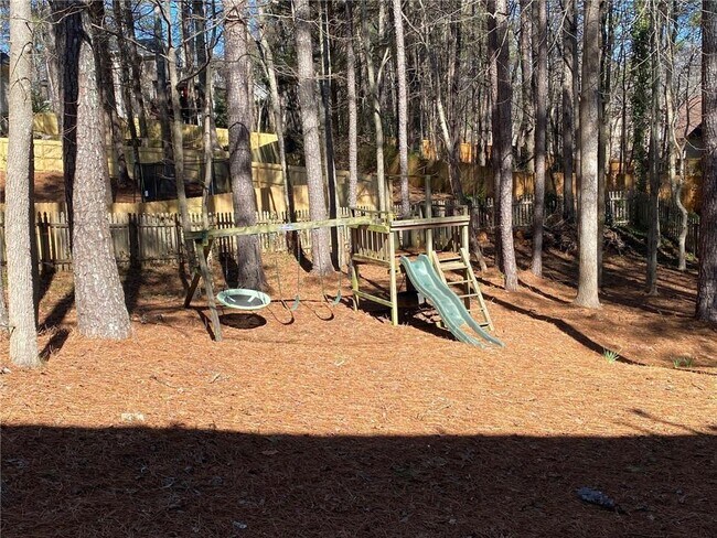 Building Photo - 612 Braidwood Dr NW