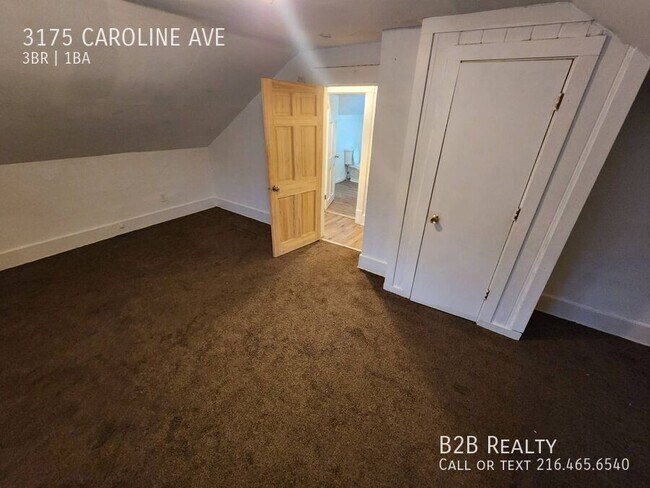 Building Photo - 3175 Caroline Ave