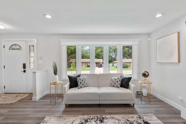 Building Photo - 227 Wakefield Ln