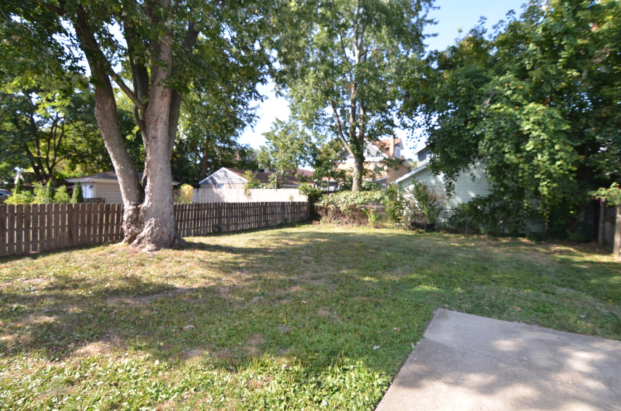 Building Photo - 2748 Markbreit Ave