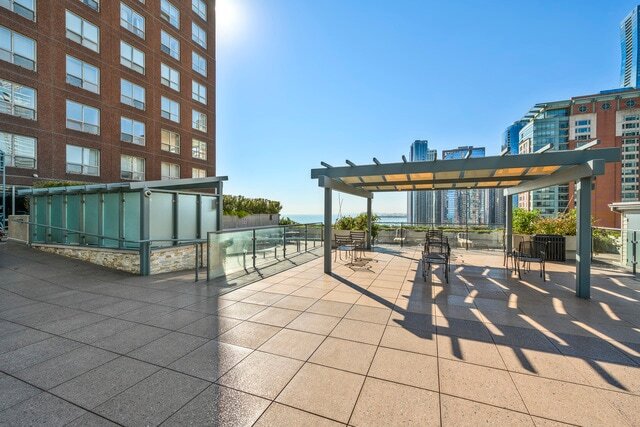 Building Photo - 474 N Lake Shore Dr