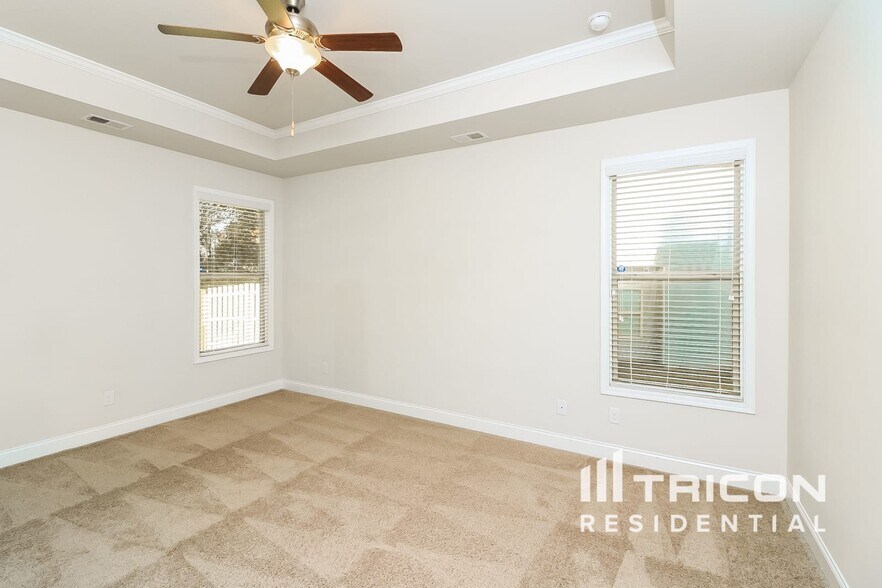 Building Photo - 754 Ireland Ln