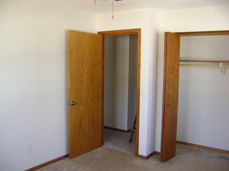 Master bedroom - 2233 5th Ave, NE