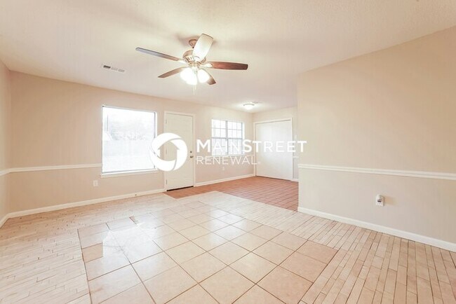 Building Photo - 3 Bedroom Pet-Friendly Home in Horn Lake, MS with Main Street Renewal