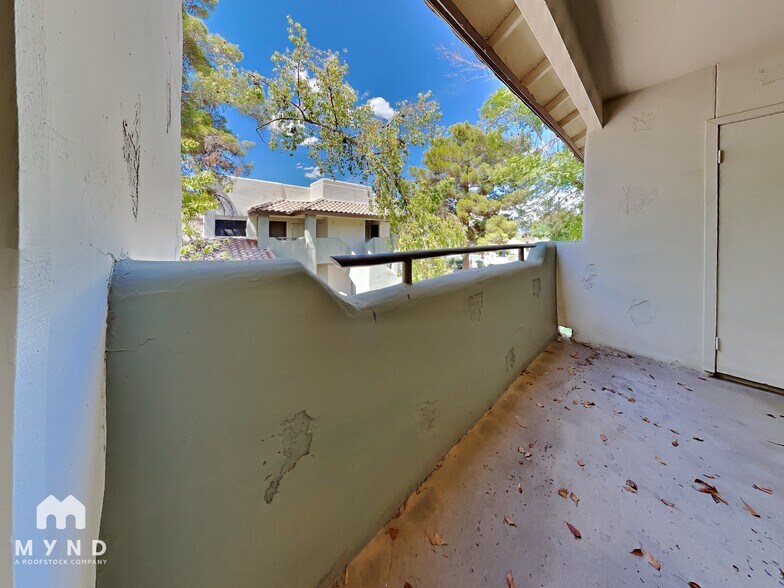 Building Photo - 1825 W Ray Rd