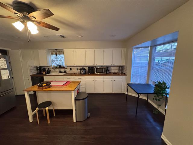 Building Photo - 2732 Foxcroft Cir