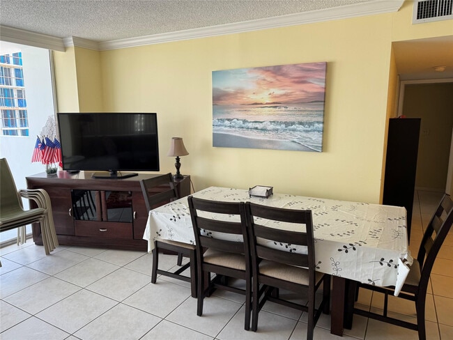 Building Photo - 111 Briny Ave