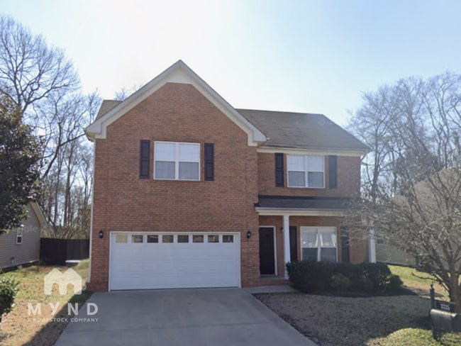 Building Photo - 3335 Cotswold Ln