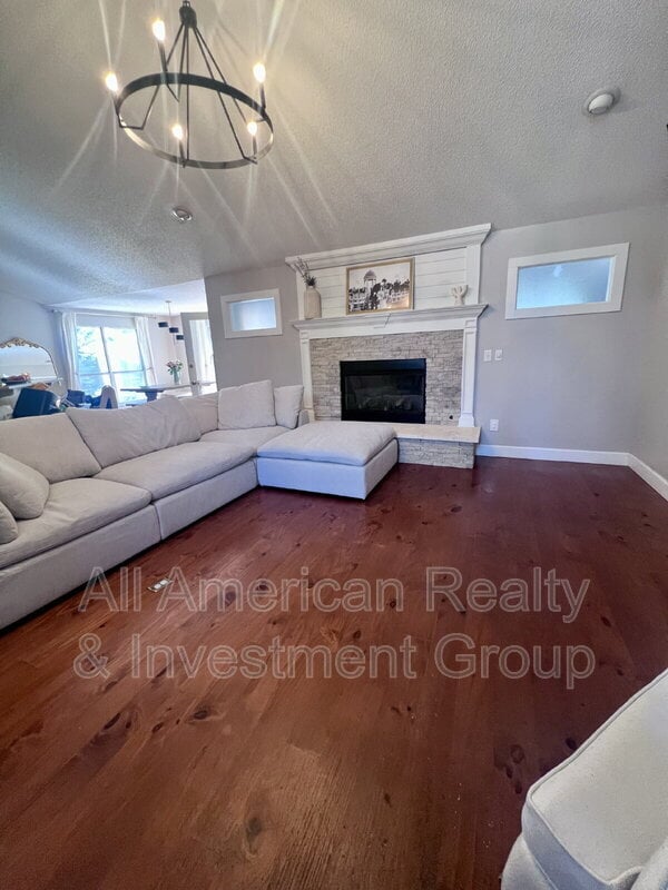 Building Photo - 101 Hands Cove Ln