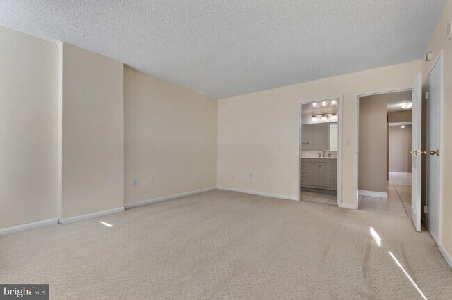 Building Photo - 205 E Joppa Rd