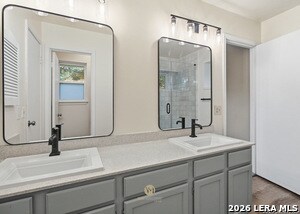 Building Photo - 13811 Stone Hollow