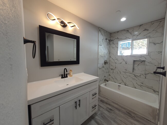 Master Bathroom - 11261 Berry St