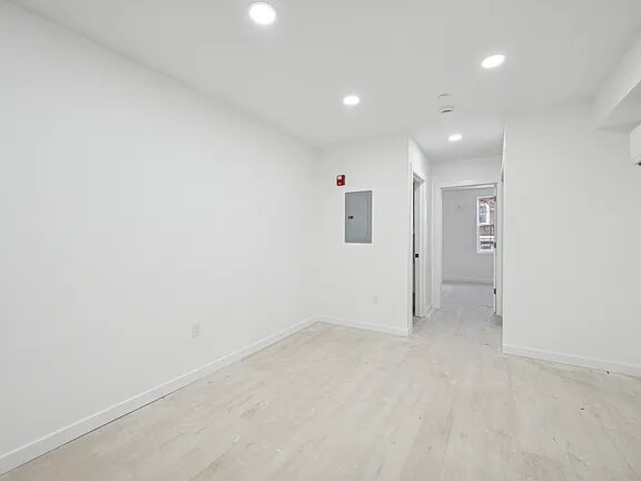 Building Photo - 52 N 52nd St