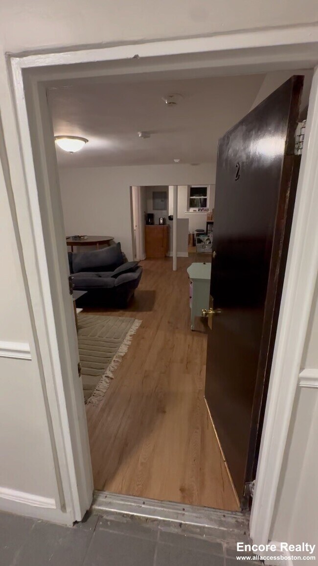 Building Photo - 69 Chiswick Rd