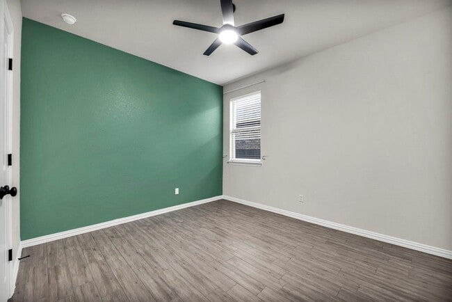 Building Photo - 132 Goshen Dr