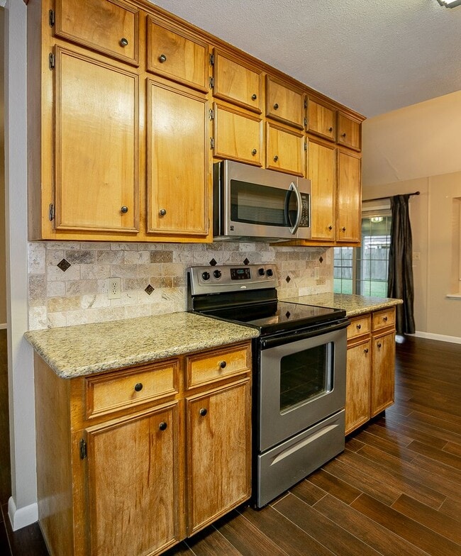 Building Photo - Great Home in a Great Neighborhood