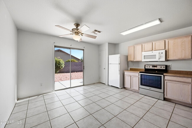 Building Photo - 3057 W Lucia Dr