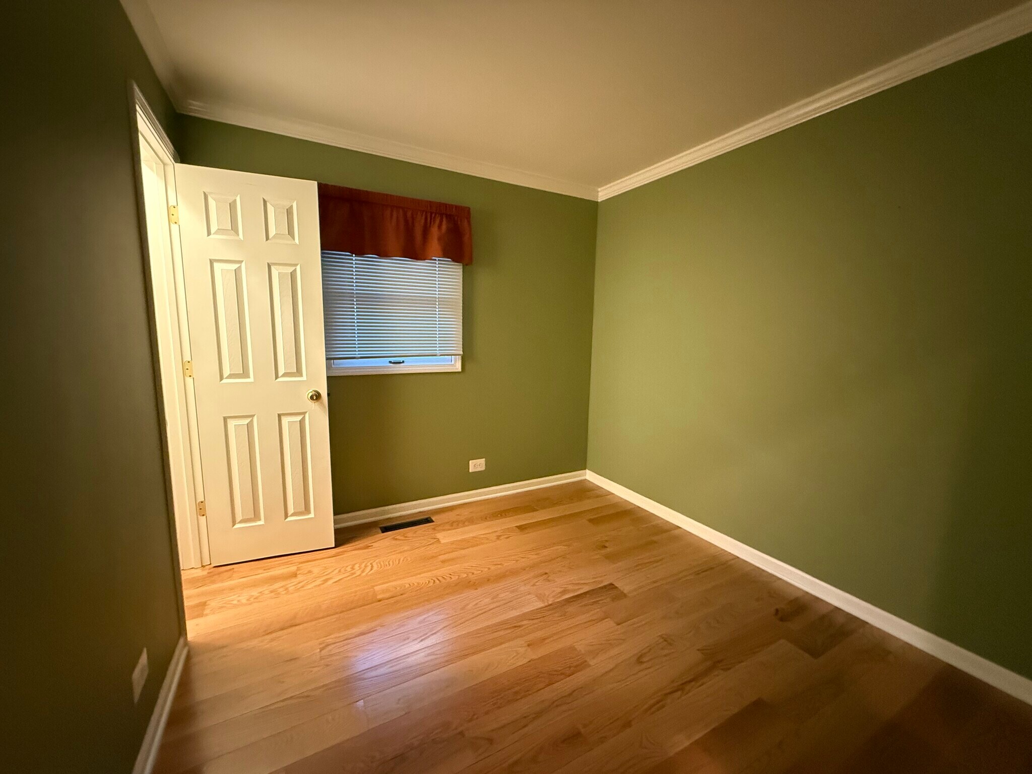 Building Photo - 522 Lilac Ct