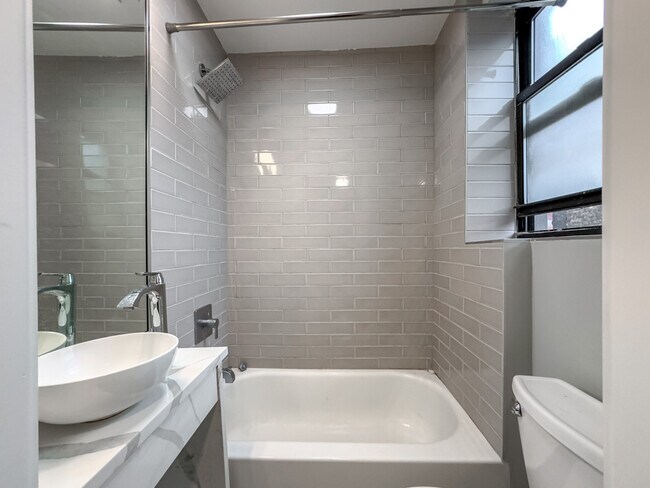 Building Photo - 545 W Belmont Ave