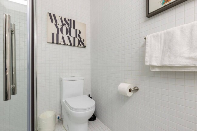 Building Photo - 12607 Larchmere Blvd