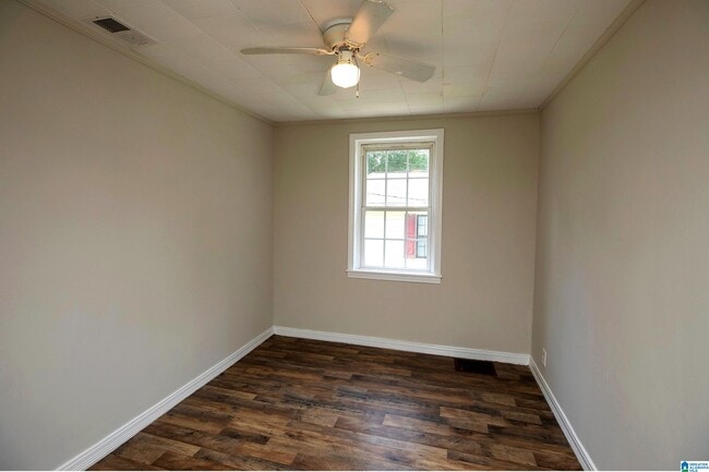 Building Photo - 628 Sharon Blvd