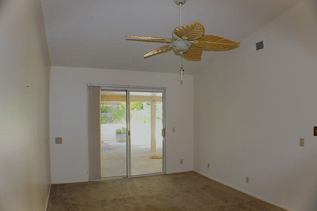Building Photo - Beautiful Sun Lakes Country Club Home – 55...