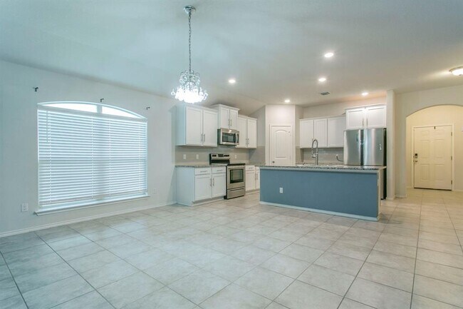 Building Photo - 117 Kinglet Dr