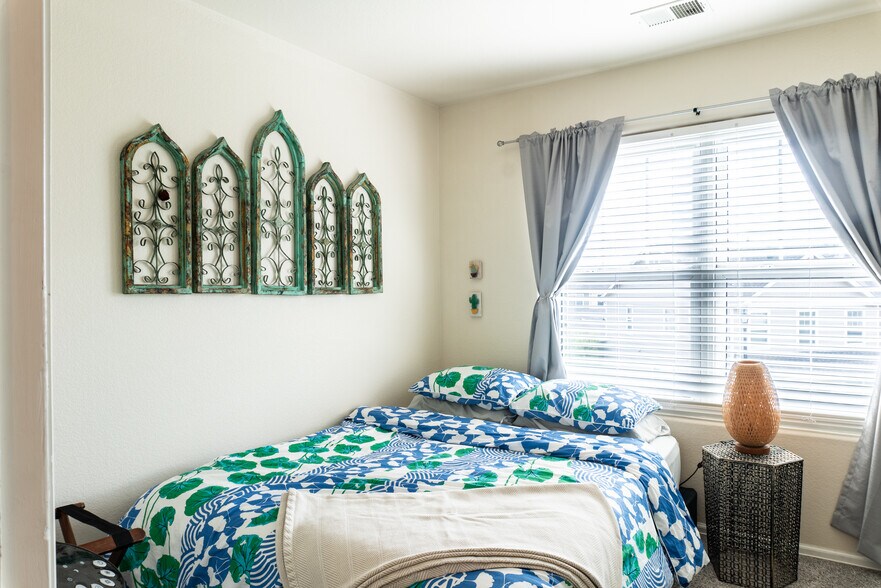 Building Photo - 3477 Grey Owl Point