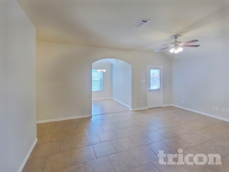 Building Photo - 8405 Weeping Cherry Ln