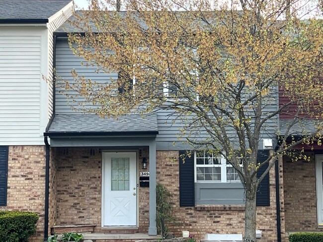 Primary Photo - 3494 Burbank Dr