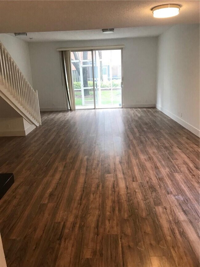 Building Photo - 1489 Barcelona Way