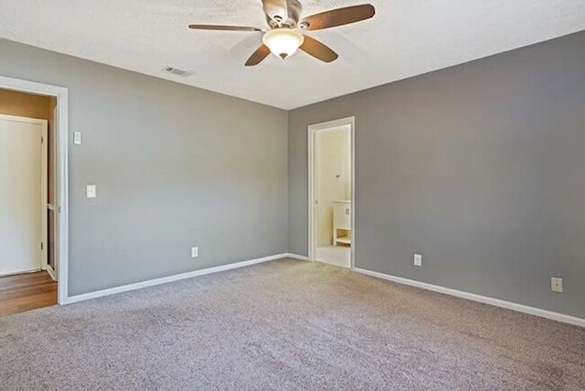 Building Photo - 12 Brown Thrasher Ct