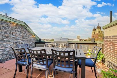 Building Photo - Rare Oversized Fully Furnished 3 Bed / 2.5 Bath 2,800+ SF Duplex with Private 1,000 SF Roof Deck ...