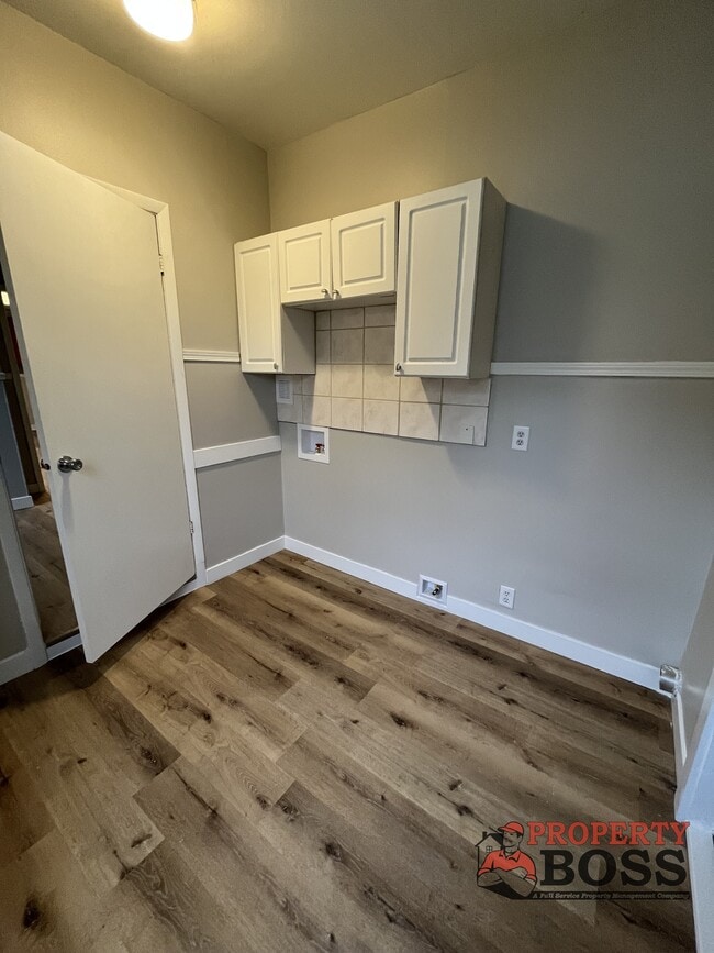 Building Photo - 4734 Johnson Ave