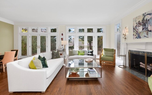 Building Photo - 97 Coopers Farm Rd