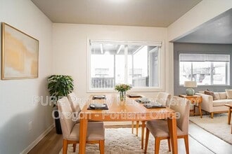 Building Photo - 760 Plymouth Dr NE