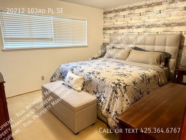 Building Photo - 20212 103rd Pl SE