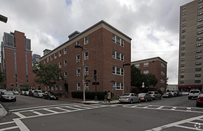 Primary Photo - Posner Hall