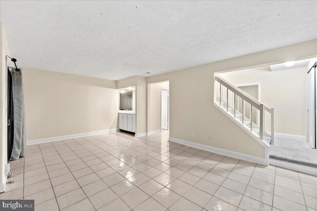 Building Photo - 2224 Glencourse Ln