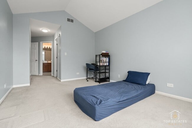Building Photo - 5580 Lavender Ct